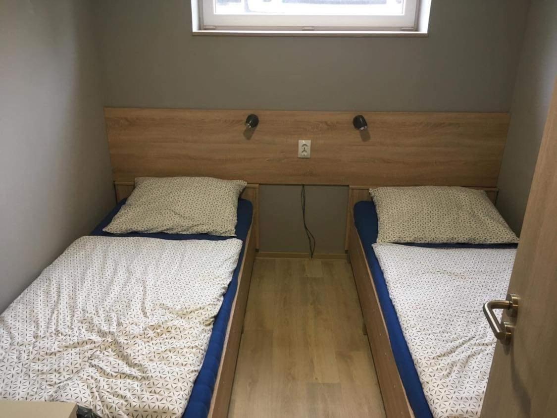 Beregi Apartman Tiszaújváros 外观 照片
