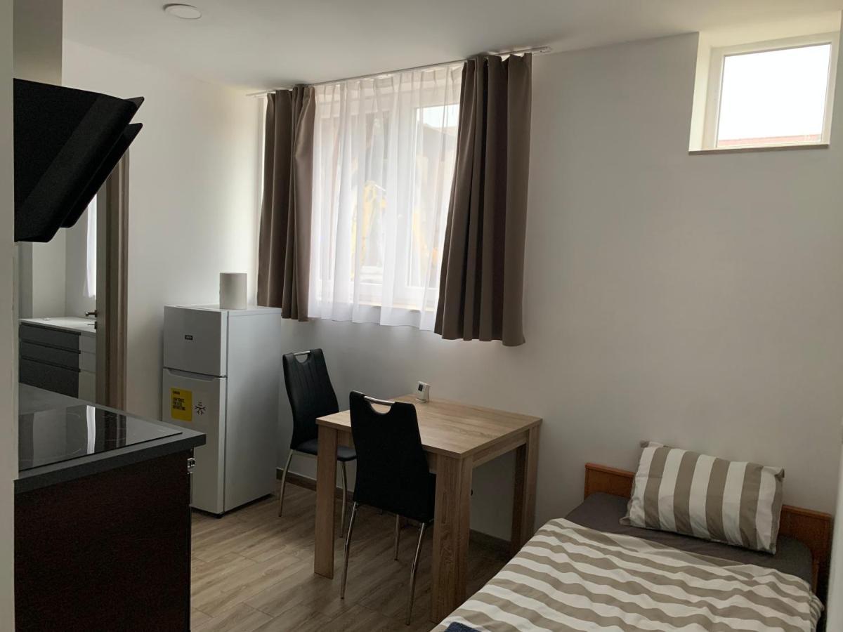 Beregi Apartman Tiszaújváros 外观 照片
