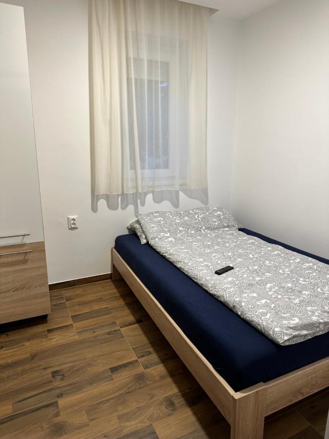 Beregi Apartman Tiszaújváros 外观 照片