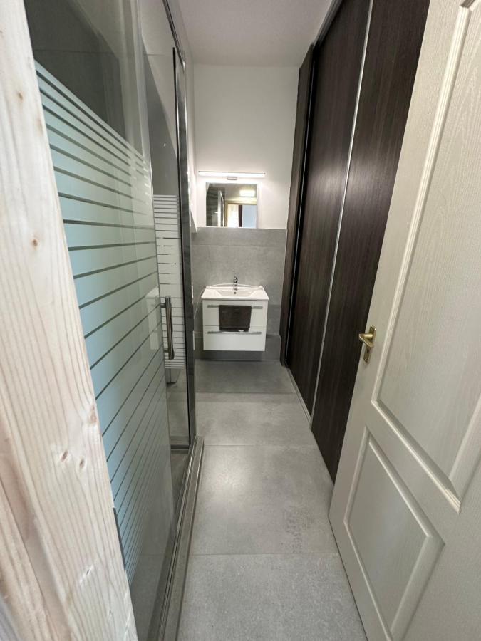 Beregi Apartman Tiszaújváros 外观 照片